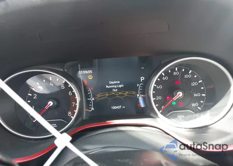 2019 Jeep Compass Trailhawk 4X4 z USA, uszkodzony, nr VIN 3C4NJDDB9KT759810